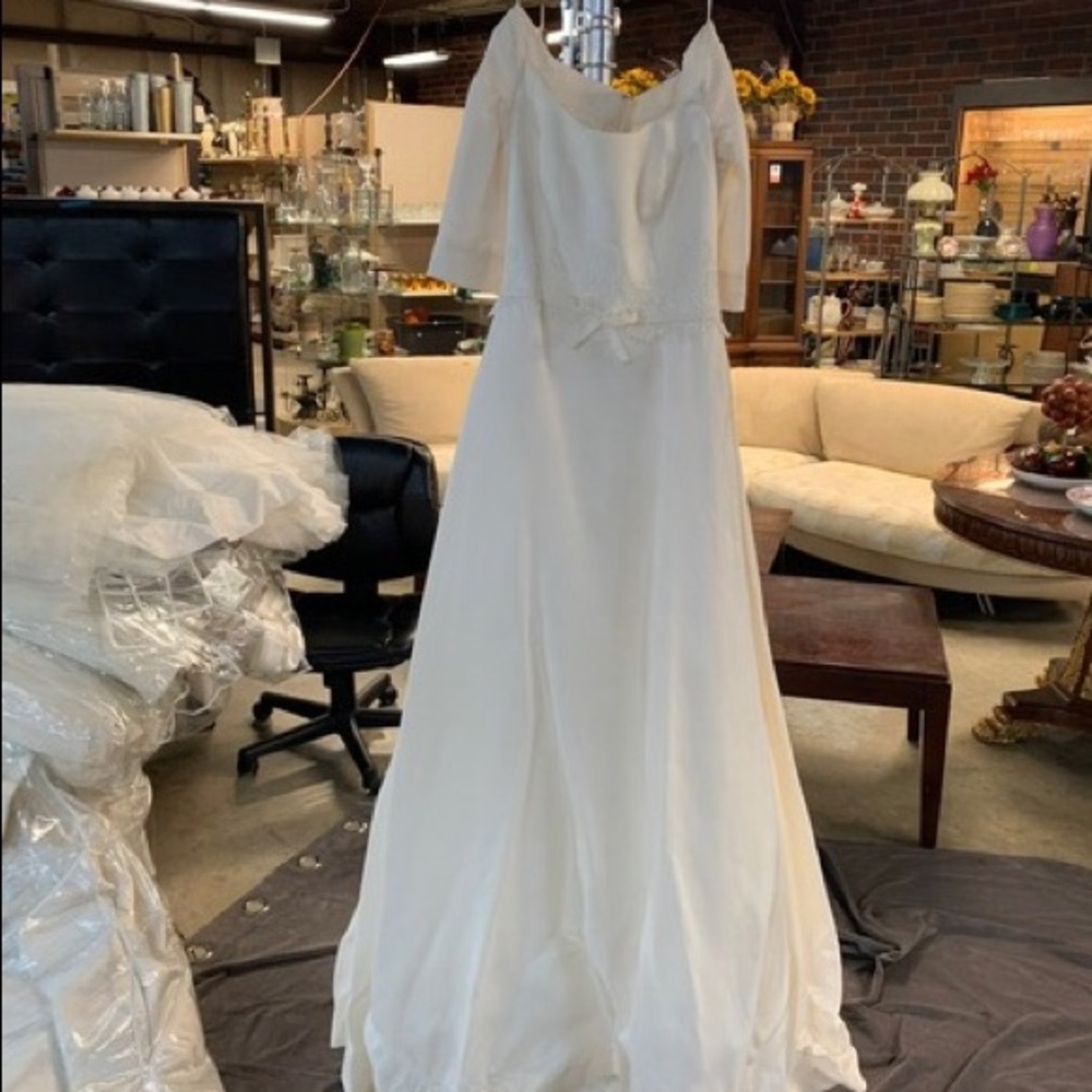 Rosa Clara Adelfa 1/4 Length Sleeved Wedding Dress